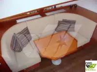 قوارب العمل للبيع