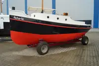 قاطرة للبيع