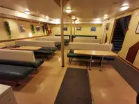 سفينة نقل بضائع بالمركبات (Ro-Ro) للبيع