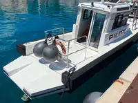 قارب طيار للبيع