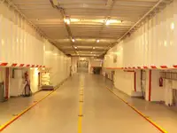 سفينة نقل بضائع بالمركبات (Ro-Ro) للبيع