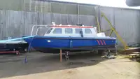 زورق دورية للبيع