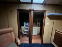 قوارب العمل للبيع