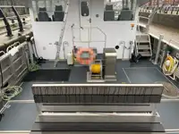 قوارب العمل للبيع