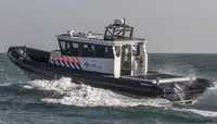 قارب مطاطي صلب للبيع