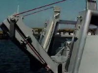 قوارب العمل للبيع
