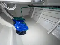 قارب مزدوج الهيكل للبيع