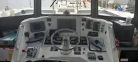 قارب طاقم للبيع