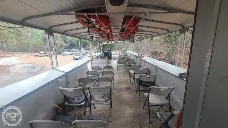 سفينة سياحية للبيع