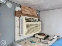 سفينة إمداد للبيع