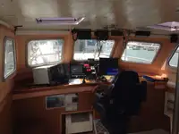 قوارب العمل للبيع