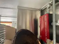 قارب مزدوج الهيكل للبيع