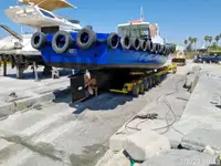 زوارق العمل للبيع