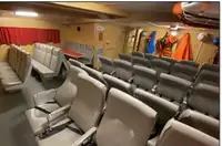 قارب طاقم للبيع