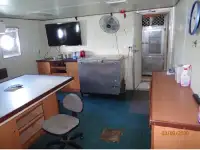 سفينة إنزال، ناقلة للبيع