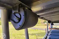 قارب مزدوج الهيكل للبيع