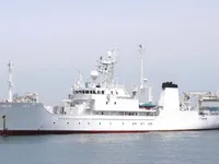 سفينة بحثية للبيع