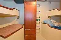 قارب طاقم للبيع