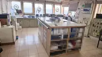 سفينة إمداد للبيع