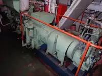 قوارب العمل للبيع
