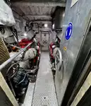 قارب طيار للبيع