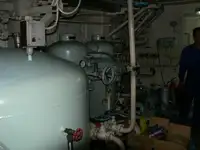 قارب مزدوج الهيكل للبيع