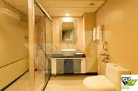سفينة سياحية للبيع