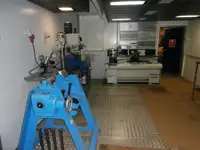 سفينة حاويات للبيع