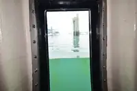 قارب مزدوج الهيكل للبيع