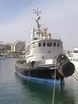 سفينة سحب للبيع