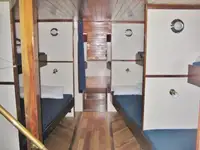 سفينة سياحية للبيع