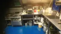 سفينة نقل بضائع بالمركبات (Ro-Ro) للبيع