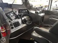 قارب طاقم للبيع