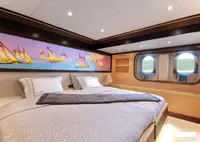 يخت للبيع