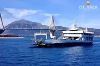 سفينة عبّارة للبيع