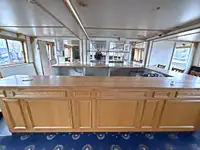 سفينة سياحية للبيع