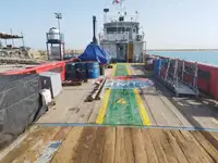 قارب طاقم للبيع