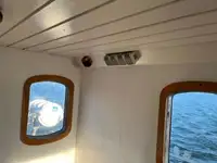 قوارب العمل للبيع