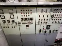 قوارب العمل للبيع