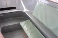 قارب طاقم للبيع