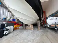 قوارب العمل للبيع