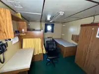 سفينة سحب للبيع