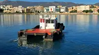 قوارب العمل للبيع
