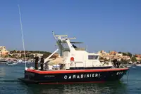 زورق دورية للبيع