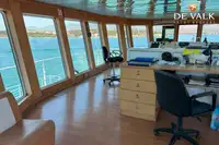سفينة نقل بضائع بالمركبات (Ro-Ro) للبيع