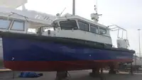 قارب طاقم للبيع