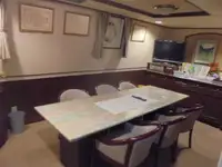 زورق دورية للبيع