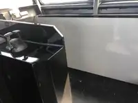 قارب مزدوج الهيكل للبيع