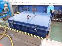 قوارب العمل للبيع