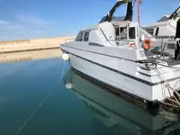 زورق دورية للبيع